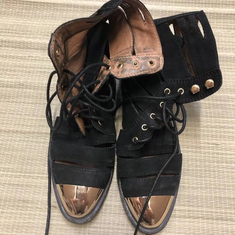 JEFFREY CAMPBELL IBIZA lace up Boots 6.5 Cutout Gold Cap Slashed